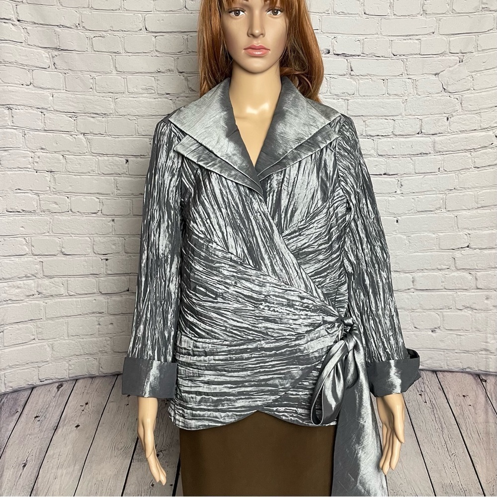 Cachet Crinkled Wrap Silver Jacket Size 14W